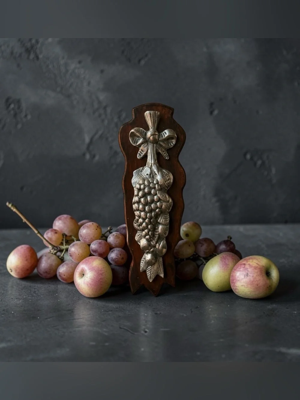 Silver and Wood Grape Wall Decor Plaque good for a kitcken decor $30